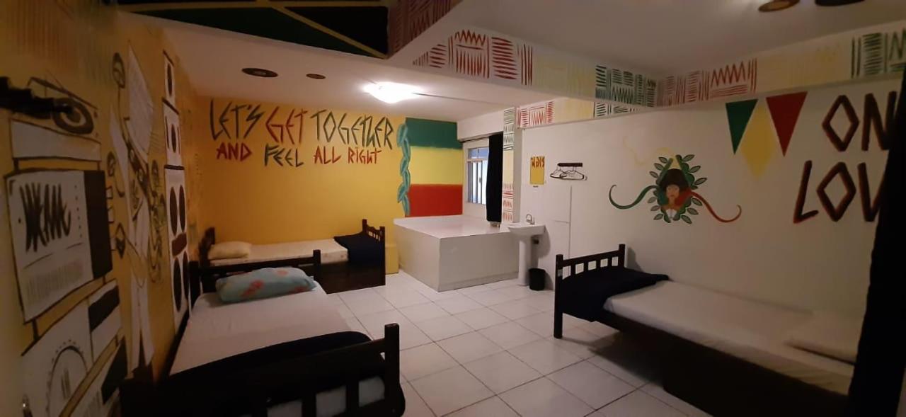 Knock Knock Hostel Curitiba Exterior foto