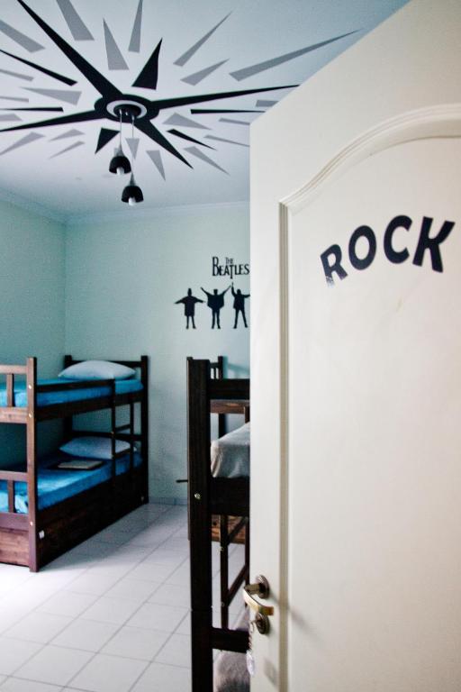 Knock Knock Hostel Curitiba Zimmer foto