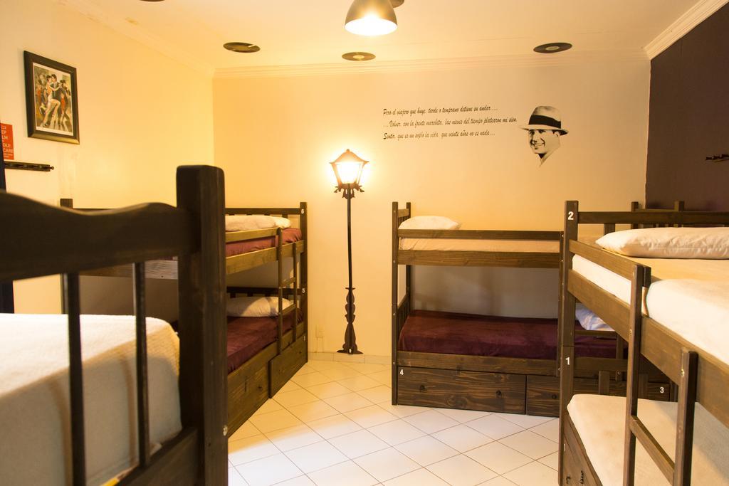 Knock Knock Hostel Curitiba Zimmer foto